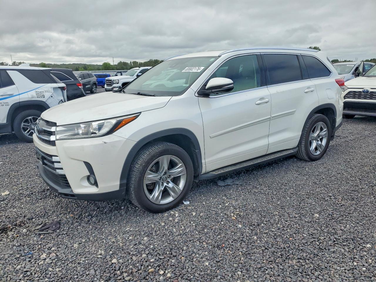 2017 TOYOTA HIGHLANDER LIMITED | 5TDDZRFH1HS469874 | UPCARS
