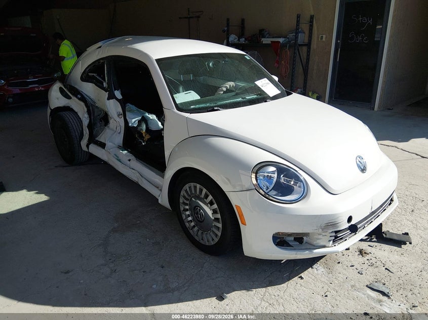 2013 VOLKSWAGEN BEETLE 2.5L | 3VWJP7AT4DM678381 | UPCARS