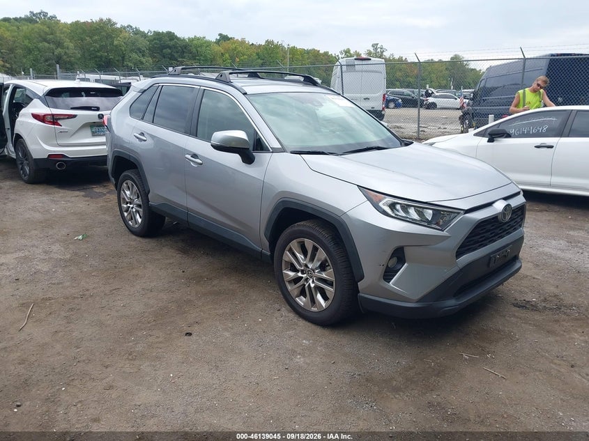 2020 TOYOTA RAV4 XLE PREMIUM | JTMA1RFV5LD047756 | UPCARS