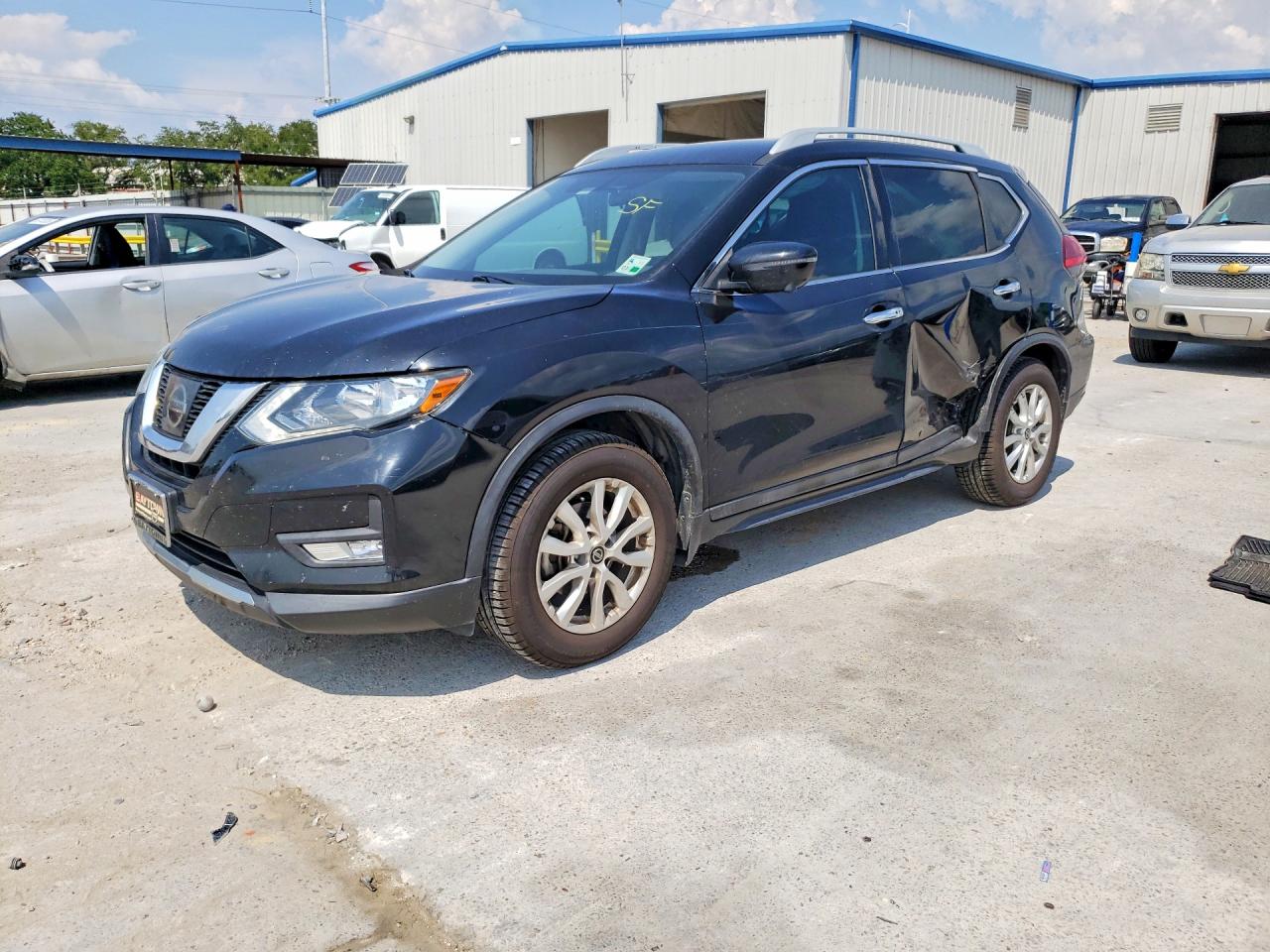 2017 NISSAN ROGUE SV | 5N1AT2MT6HC877674 | UPCARS