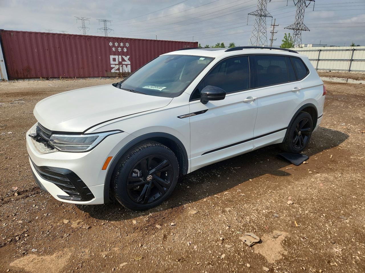 2024 VOLKSWAGEN TIGUAN SE R-LINE BLACK | 3VV8B7AX6RM202550 | UPCARS