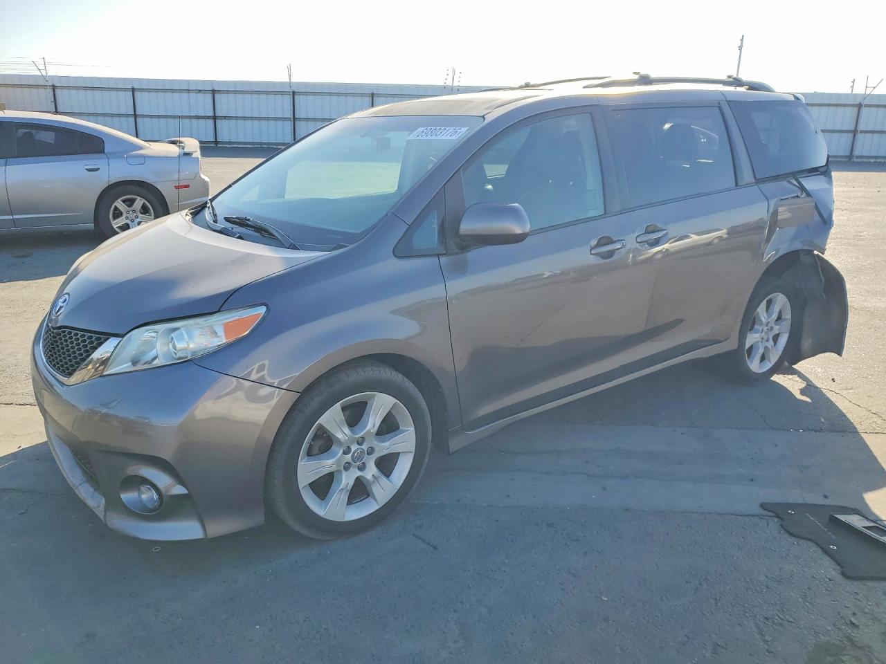 2011 TOYOTA SIENNA SPORT | 5TDXK3DCXBS100640 | UPCARS