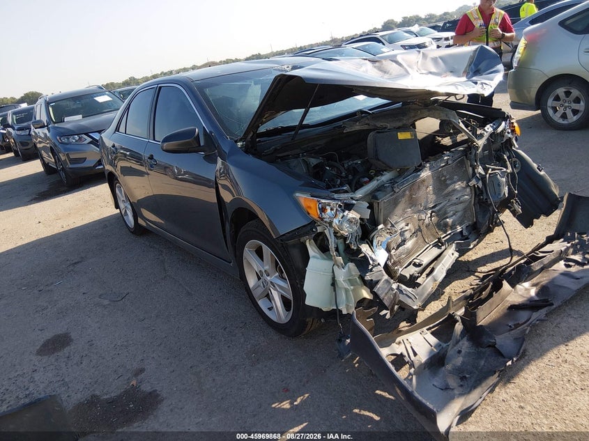 2014 TOYOTA CAMRY SE | 4T1BF1FK0EU737877 | UPCARS