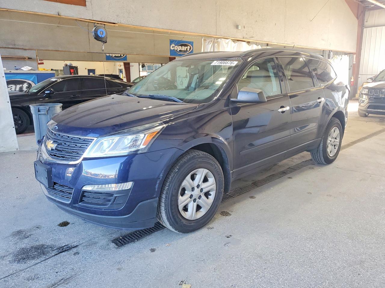 2015 CHEVROLET TRAVERSE LS | 1GNKVFED2FJ245935 | UPCARS