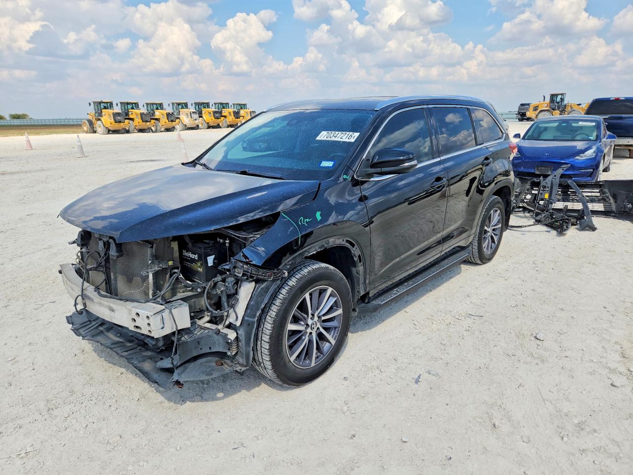 2018 TOYOTA HIGHLANDER XLE | 5TDKZRFH5JS546811 | UPCARS