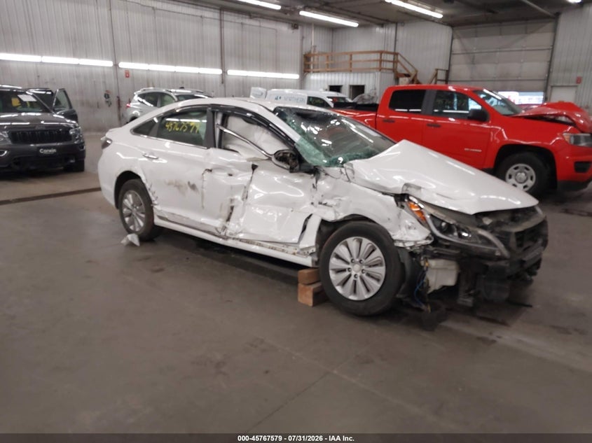 2017 HYUNDAI SONATA HYBRID SE | KMHE24L12HA060066 | UPCARS