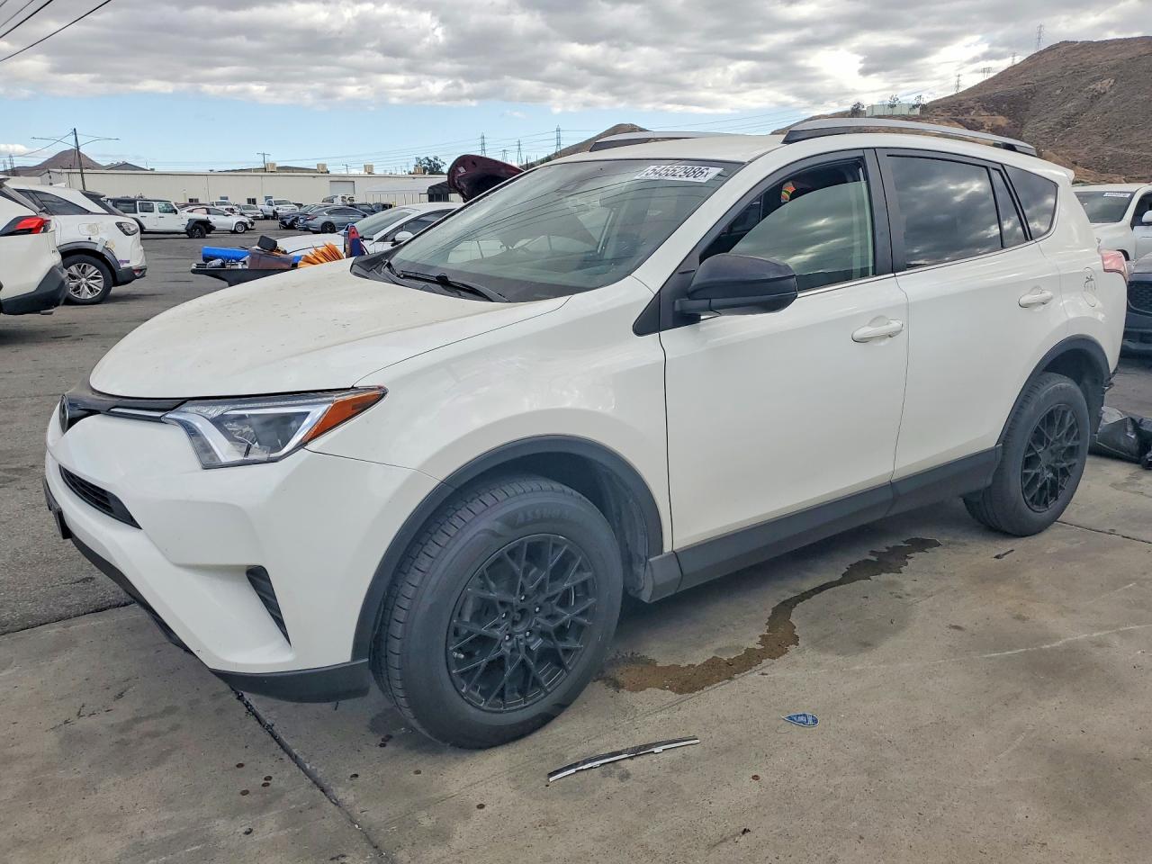 2017 TOYOTA RAV4 LE | JTMZFREV8HJ701390 | UPCARS