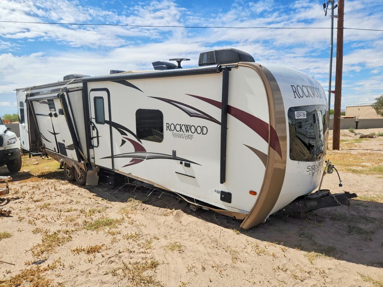 2017 FOREST RIVER ROCKWOOD CAMPER | 4X4TRLH28H1877281 | UPCARS