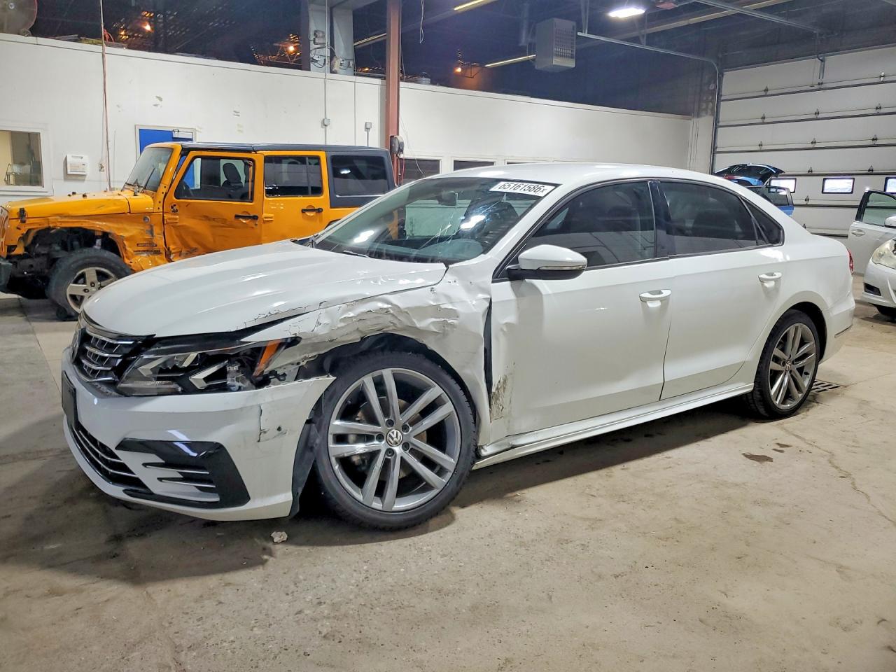2018 VOLKSWAGEN PASSAT S | 1VWAA7A39JC028363 | UPCARS