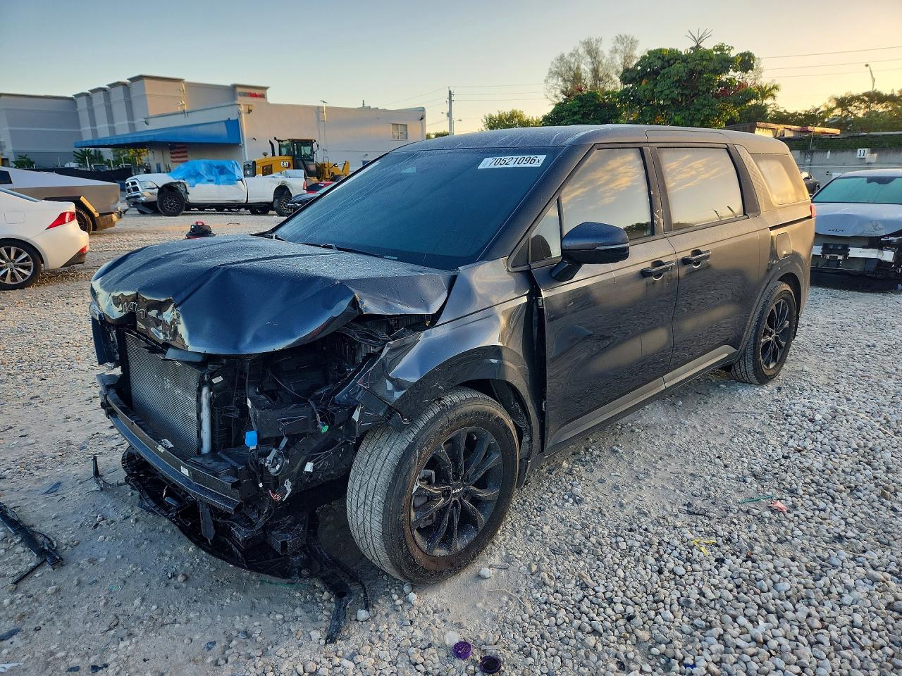 2023 KIA SEDONA LX | KNDNB4H31P6260467 | UPCARS