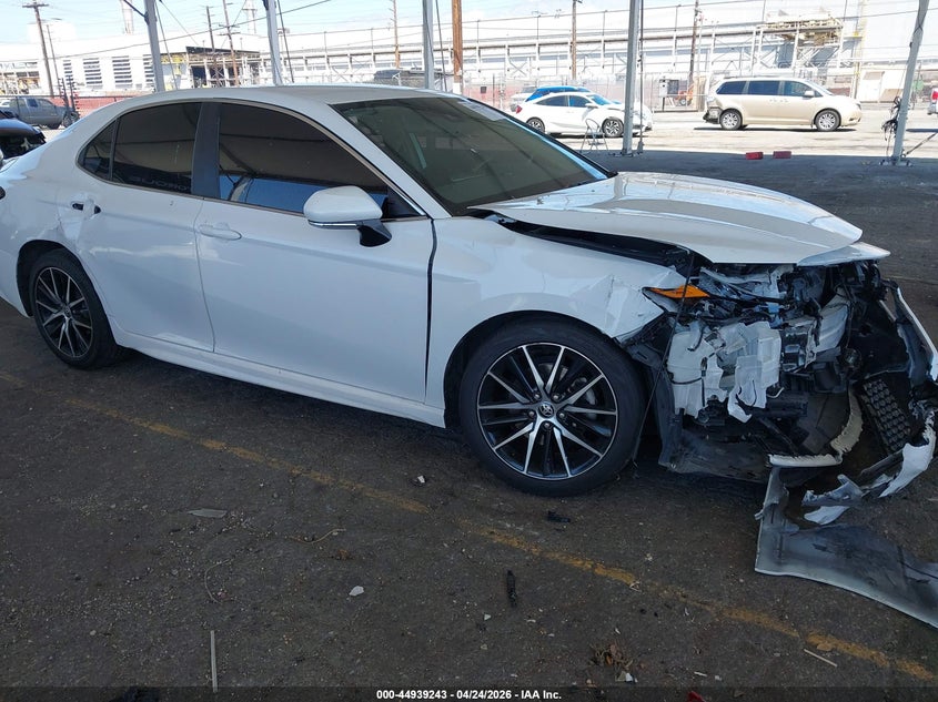 2024 TOYOTA CAMRY SE | 4T1G11AK8RU847612 | UPCARS