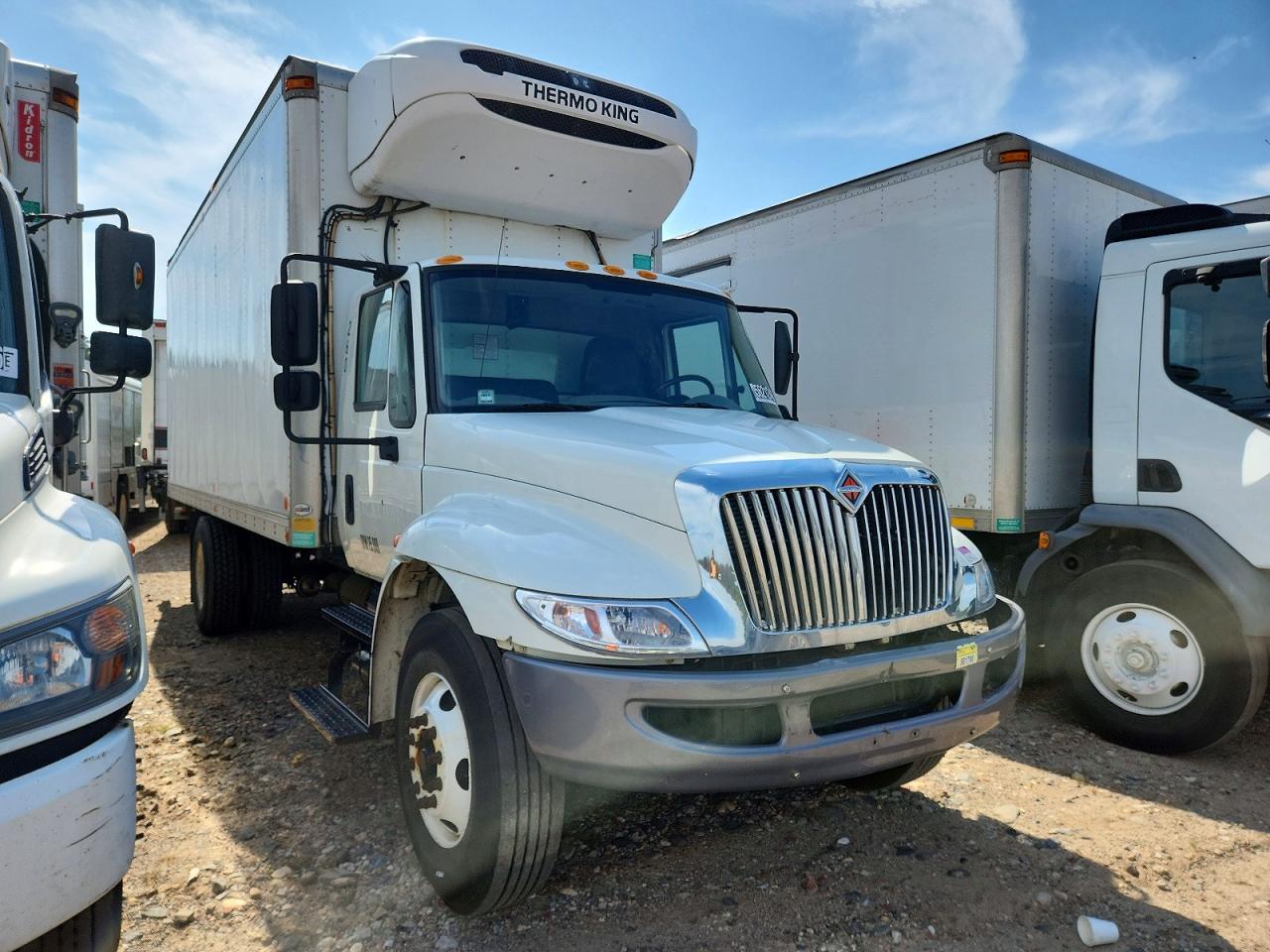 2016 INTERNATIONAL 4300 | 1HTMMMML9GH372260 | UPCARS