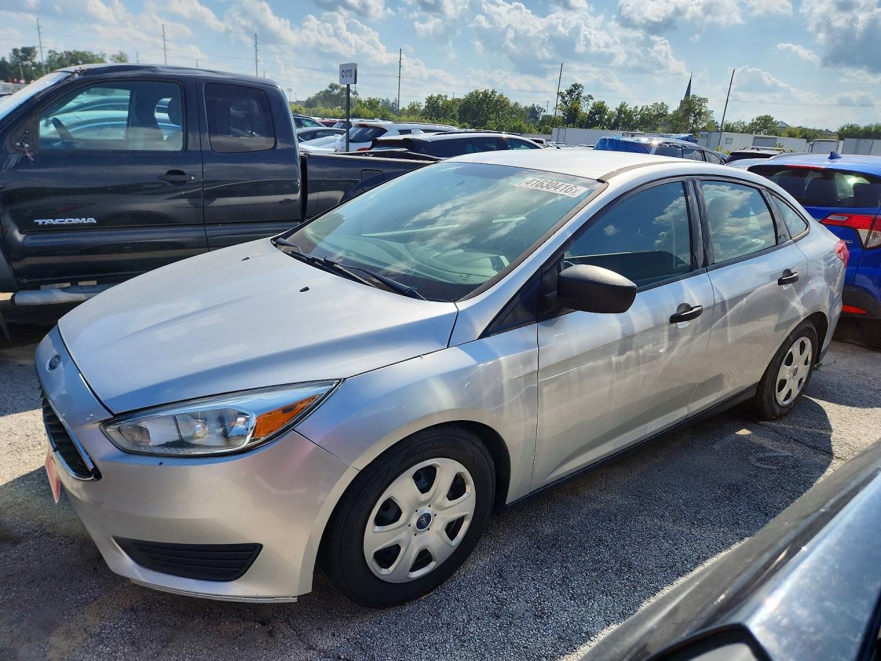 2015 FORD FOCU S | 1FADP3E28FL355102 | UPCARS