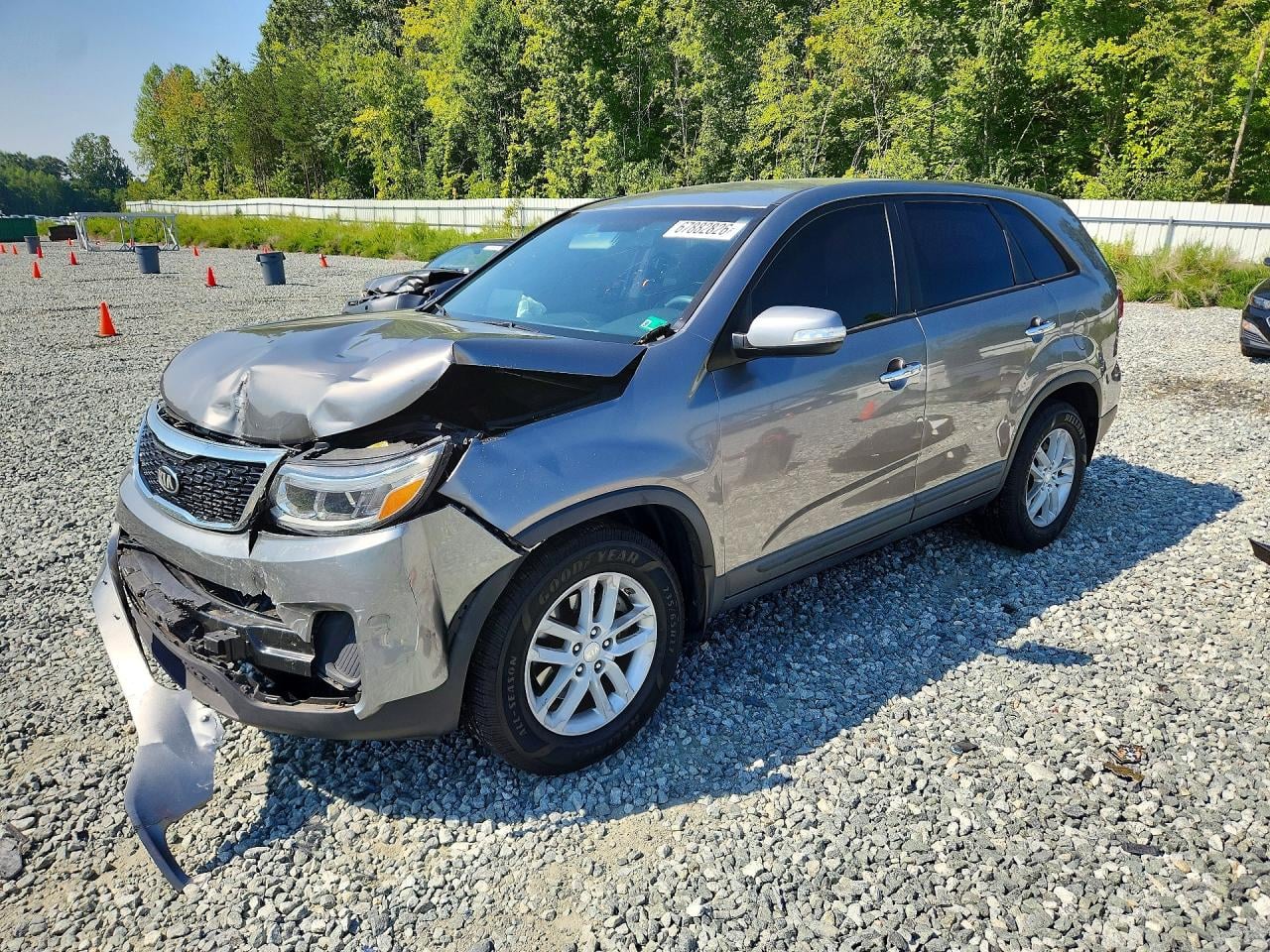 2015 KIA SORENTO LX | 5XYKT3A63FG555693 | UPCARS