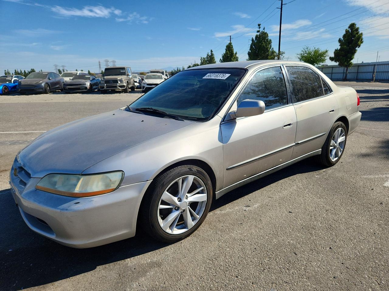 1998 HONDA ACCORD LX | 1HGCG1648WA068639 | UPCARS