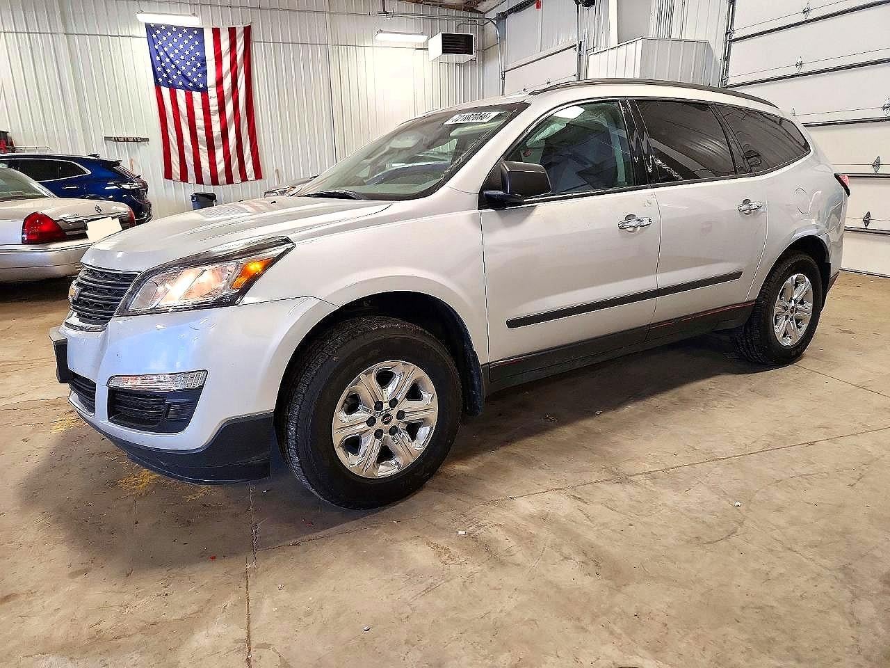2017 CHEVROLET TRAVERSE LS | 1GNKRFED3HJ176356 | UPCARS