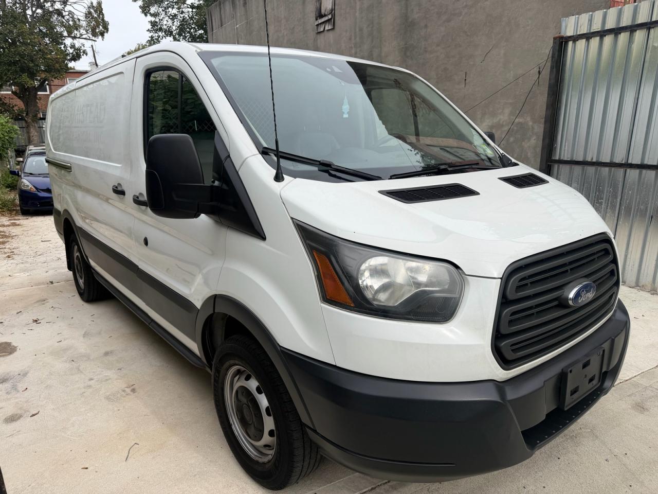 2018 FORD TRANSI T-250 | 1FTYR1YM2JKA85919 | UPCARS