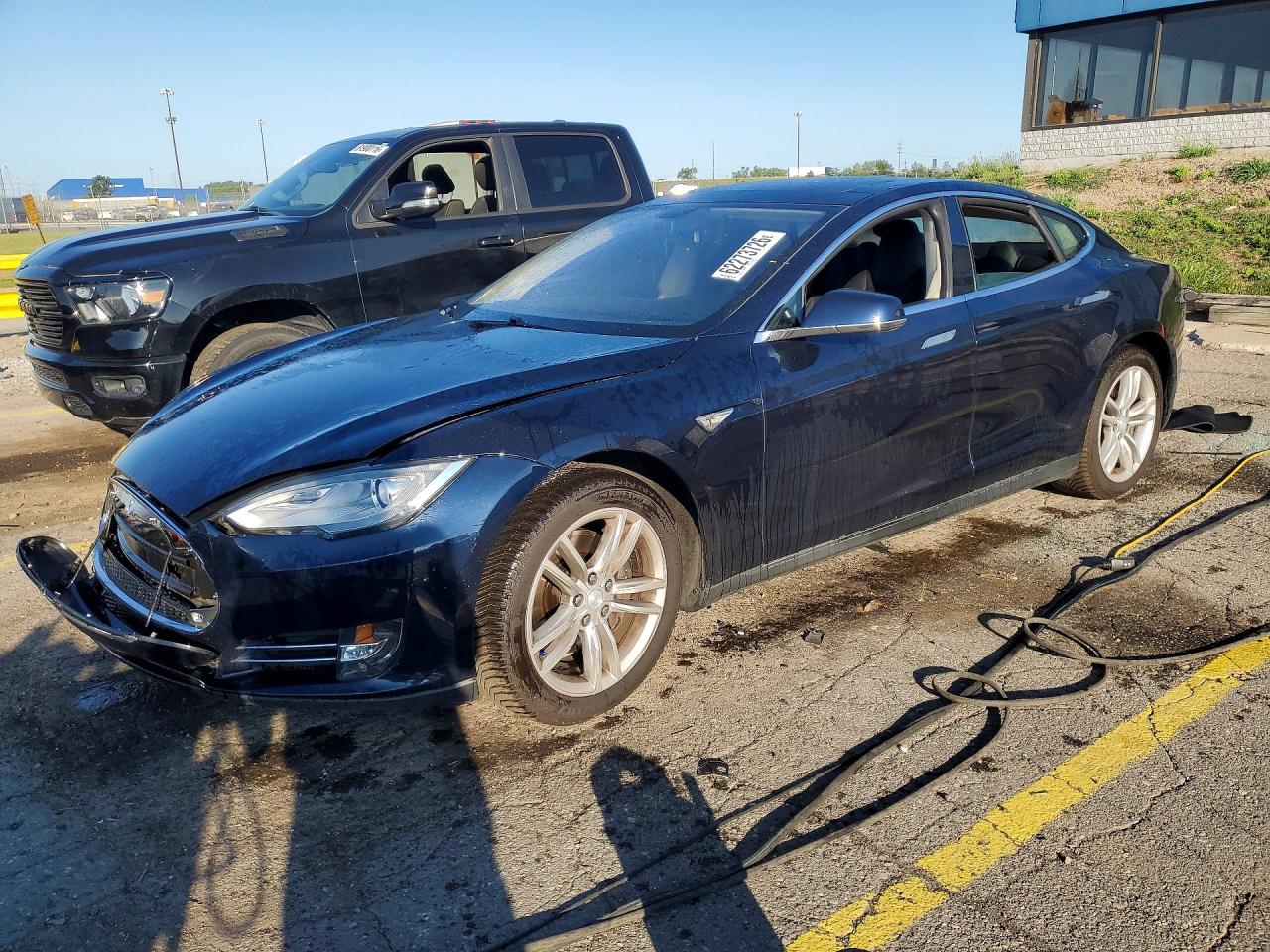 2013 TESLA MODEL S | 5YJSA1DN8DFP21126 | UPCARS