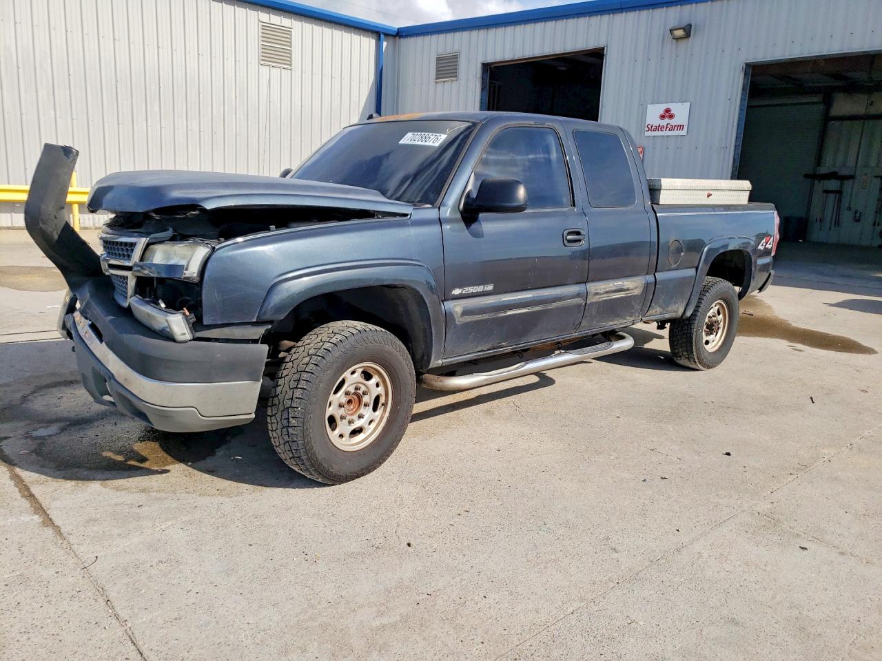 2005 CHEVROLET SILVERADO C2500 HEAVY DUTY | 1GCHC29UX5E264154 | UPCARS