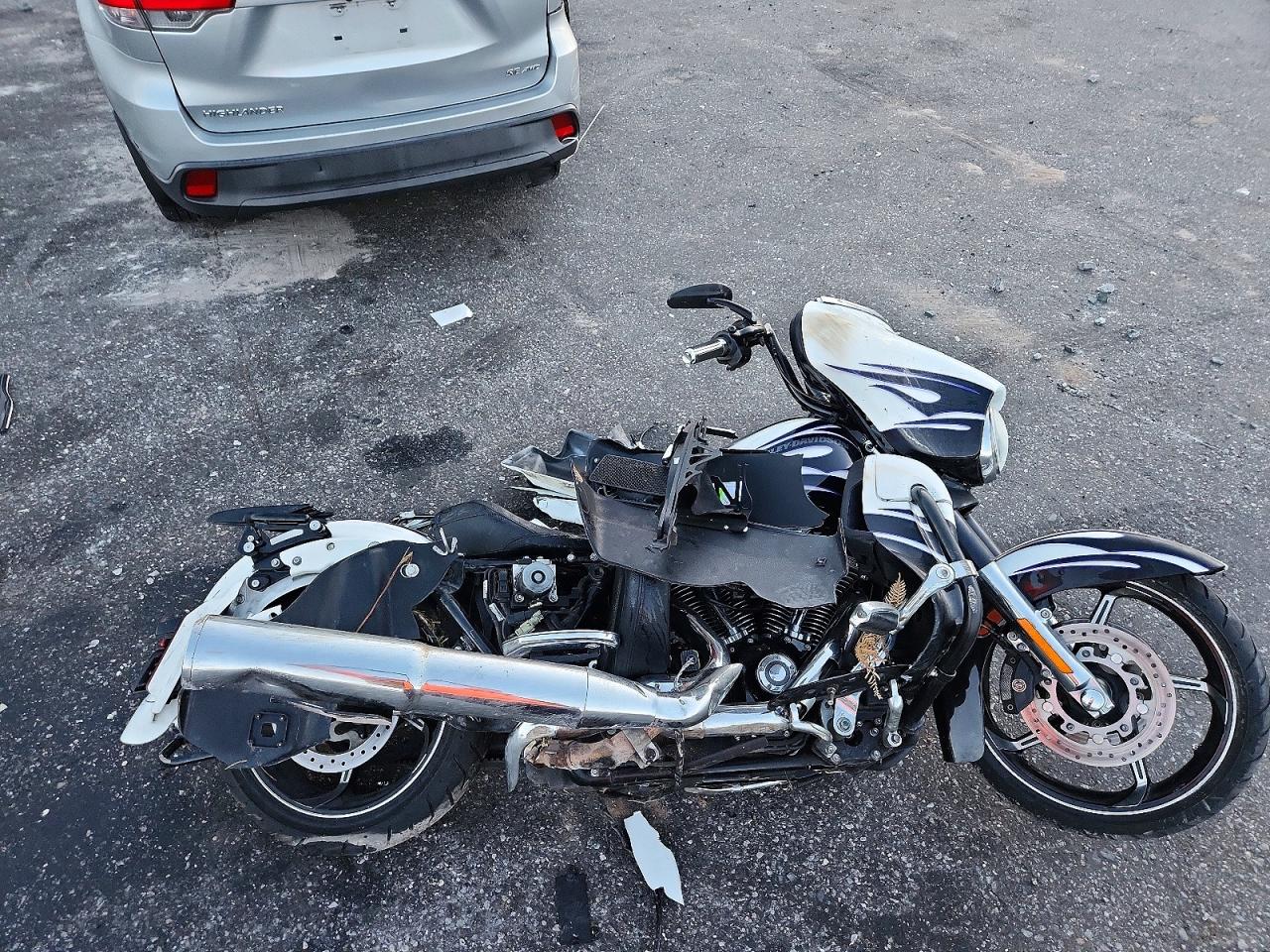 2016 HARLEY-DAVIDSON FL CVO STREET GLIDE | 1HD1PXN16GB950435 | UPCARS