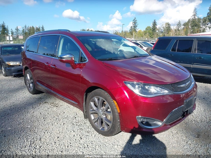 2017 CHRYSLER PACIFICA LIMITED | 2C4RC1GG7HR777929 | UPCARS