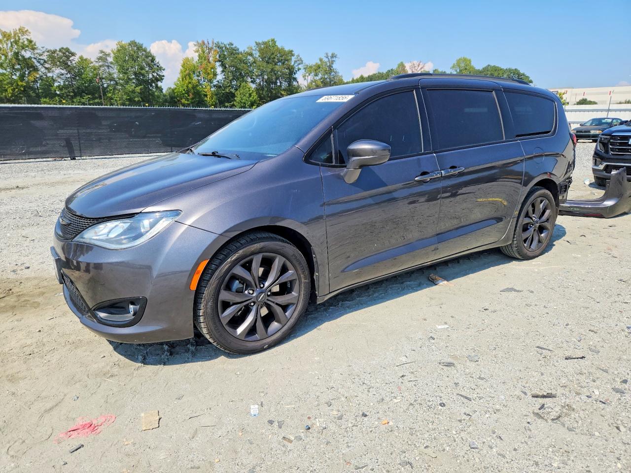 2018 CHRYSLER PACIFICA TOURING L | 2C4RC1BG8JR167163 | UPCARS