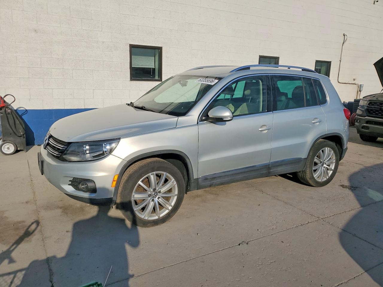 2013 VOLKSWAGEN TIGUAN S | WVGBV3AX2DW058925 | UPCARS