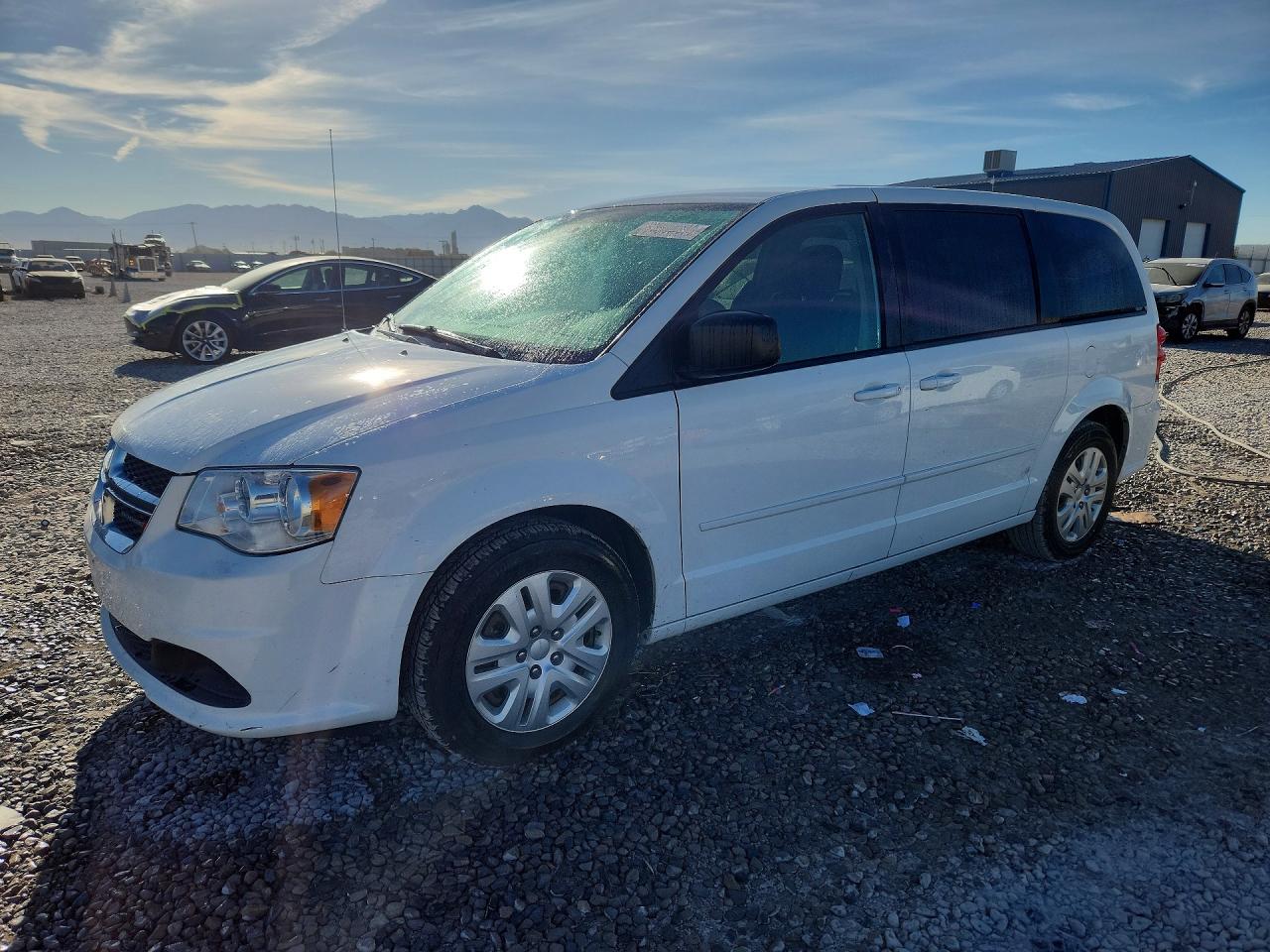 2017 DODGE CARAVAN SE | 2C4RDGBG3HR856120 | UPCARS