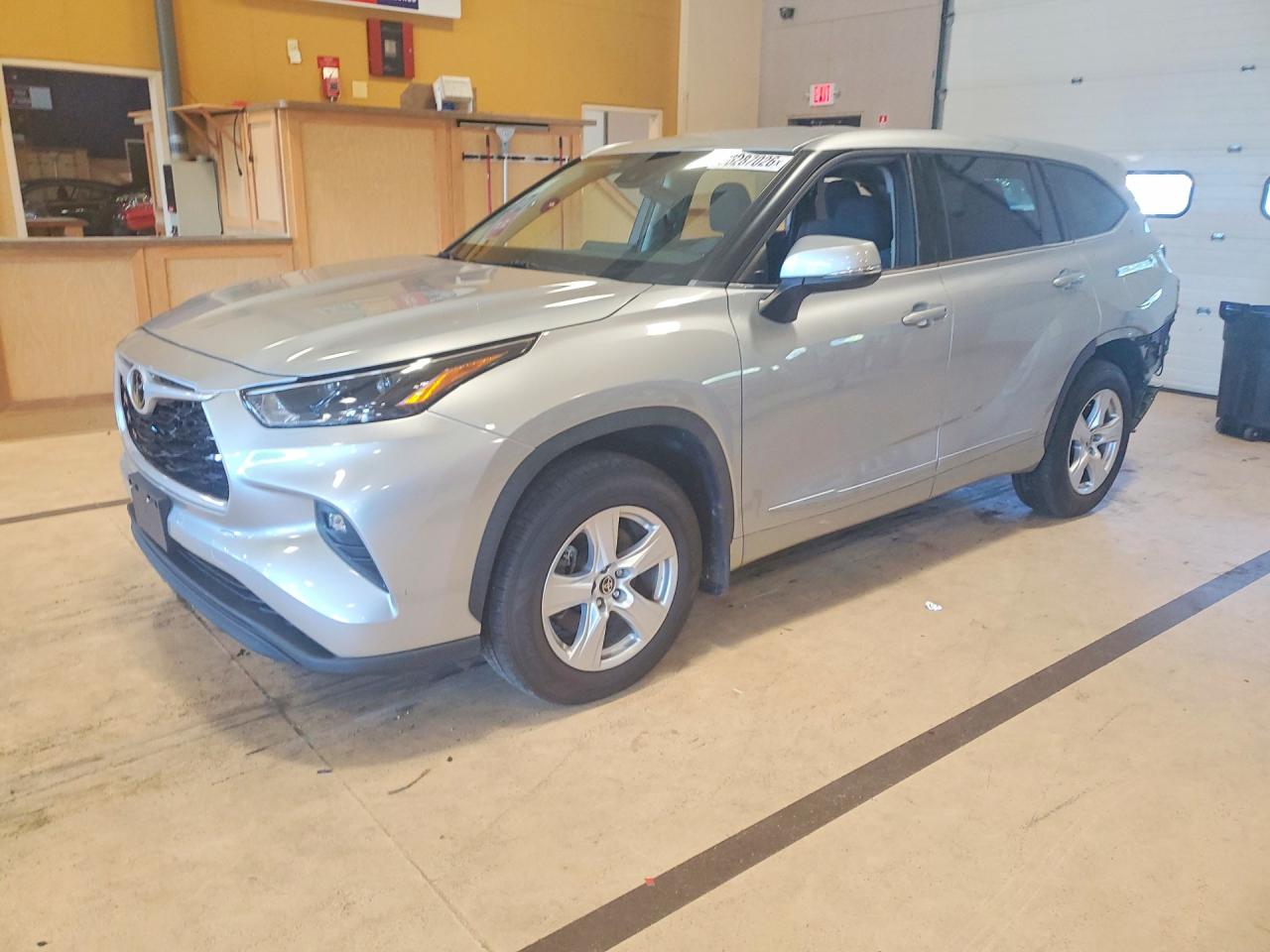 2022 TOYOTA HIGHLANDER LE | 5TDBZRBHXNS560666 | UPCARS