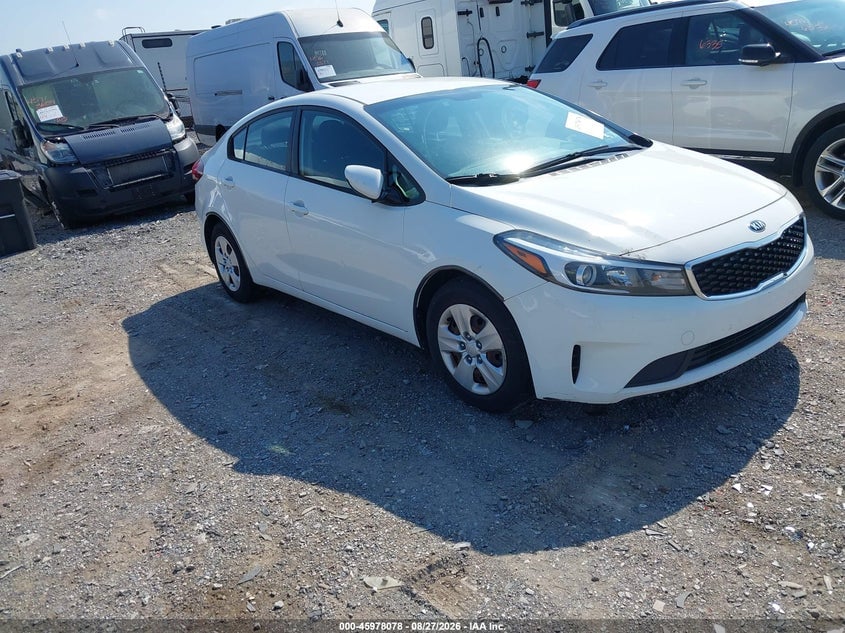 2018 KIA FORTE LX | 3KPFK4A74JE275824 | UPCARS