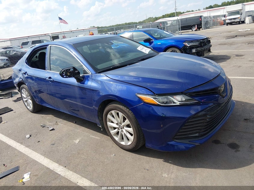 2018 TOYOTA CAMRY LE | 4T1B11HK6JU659806 | UPCARS