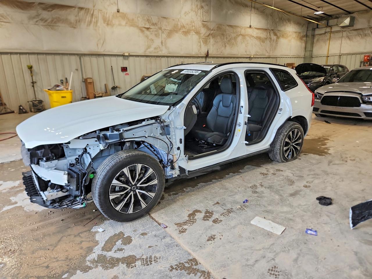 2025 VOLVO XC60 PLUS | YV4M12RC2S1184584 | UPCARS