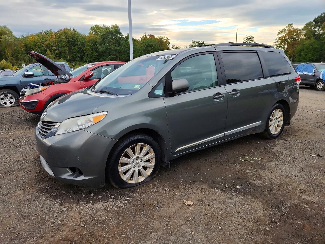 2013 TOYOTA SIENNA LE 7-PASSENGER | 5TDJK3DC2DS060224 | UPCARS