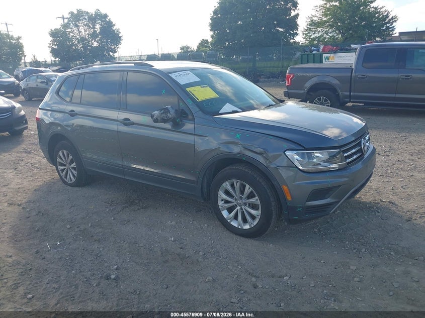 2018 VOLKSWAGEN TIGUAN 2.0T S | 3VV0B7AXXJM065033 | UPCARS