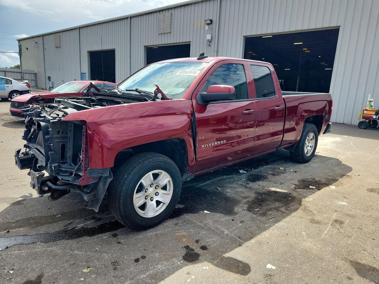 2017 CHEVROLET SILVERADO C1500 LT | 1GCRCREC1HZ162877 | UPCARS