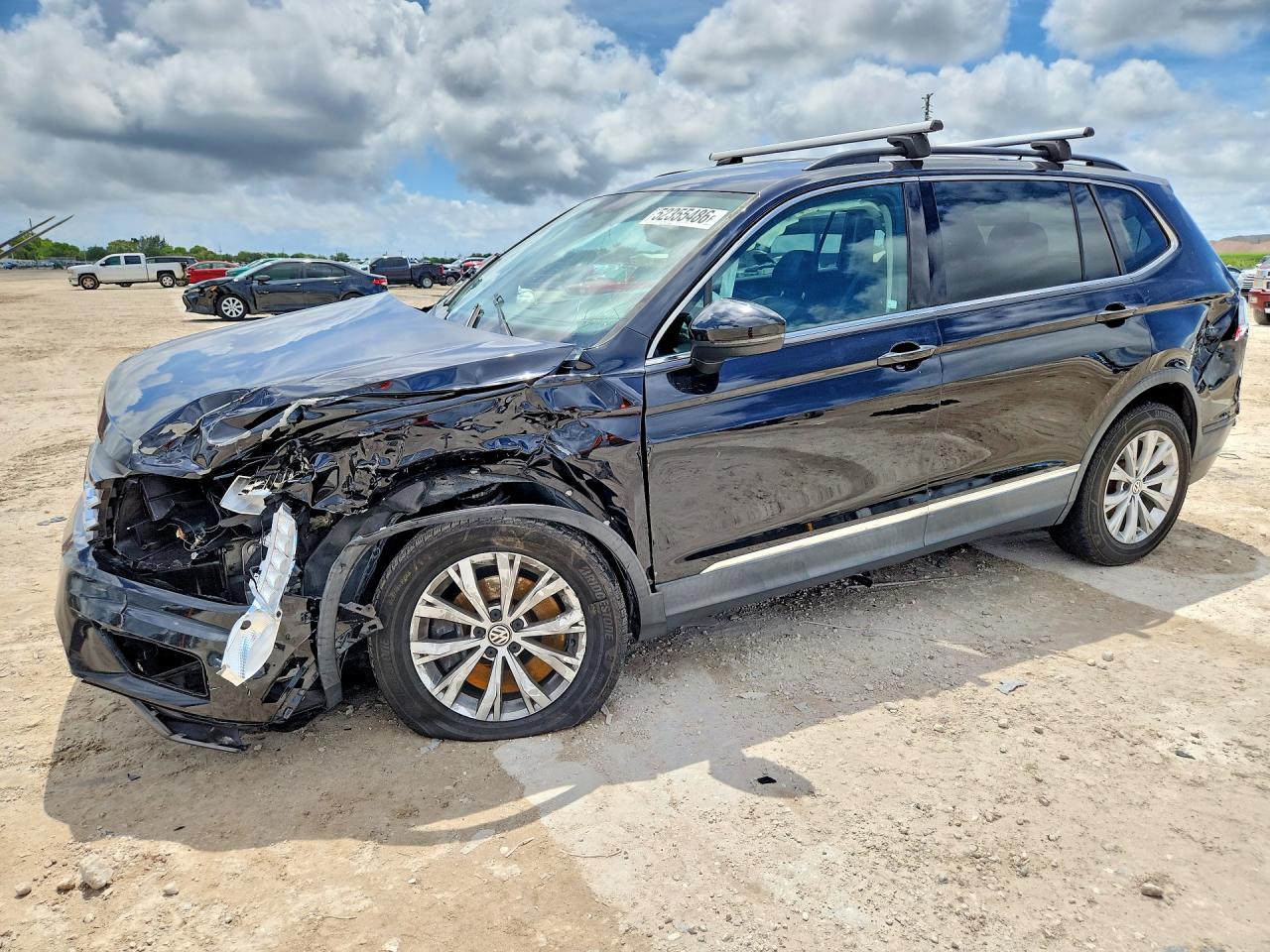 2018 VOLKSWAGEN TIGUAN SE | 3VV3B7AX4JM210161 | UPCARS