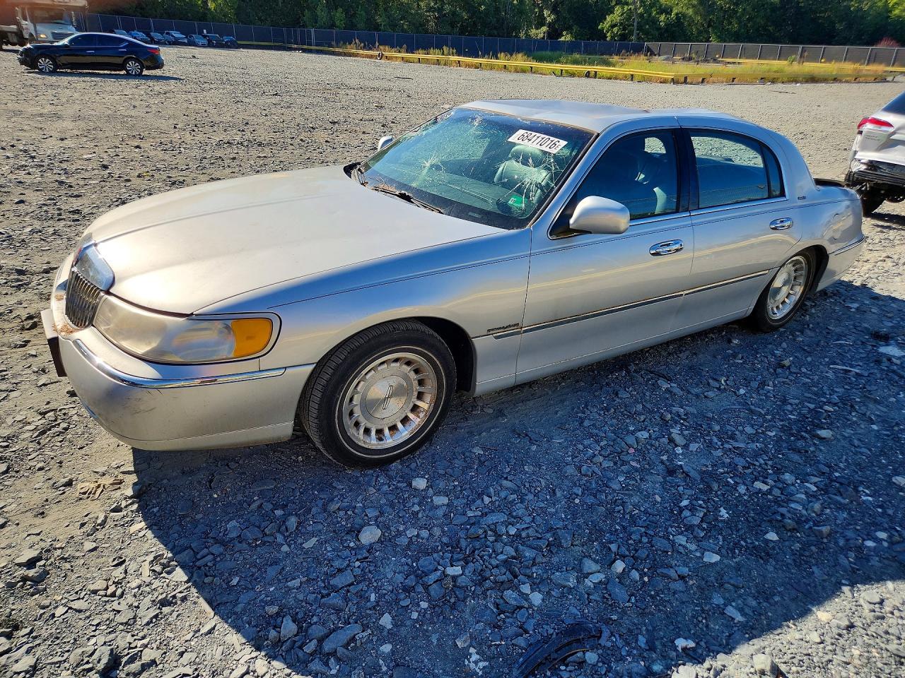 1999 LINCOLN TOWNCAR EXECUTIVE | 1LNHM81W8XY648430 | UPCARS