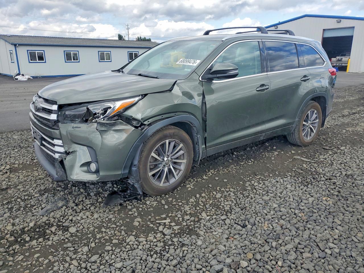 2017 TOYOTA HIGHLANDER XLE | 5TDJZRFH5HS356528 | UPCARS