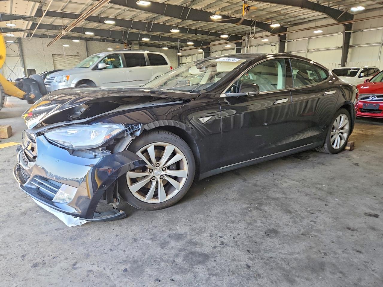 2015 TESLA MODEL S | 5YJSA1E27FF109104 | UPCARS