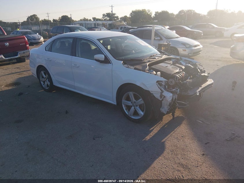 2013 VOLKSWAGEN PASSAT 2.5L SE | 1VWBP7A37DC126699 | UPCARS