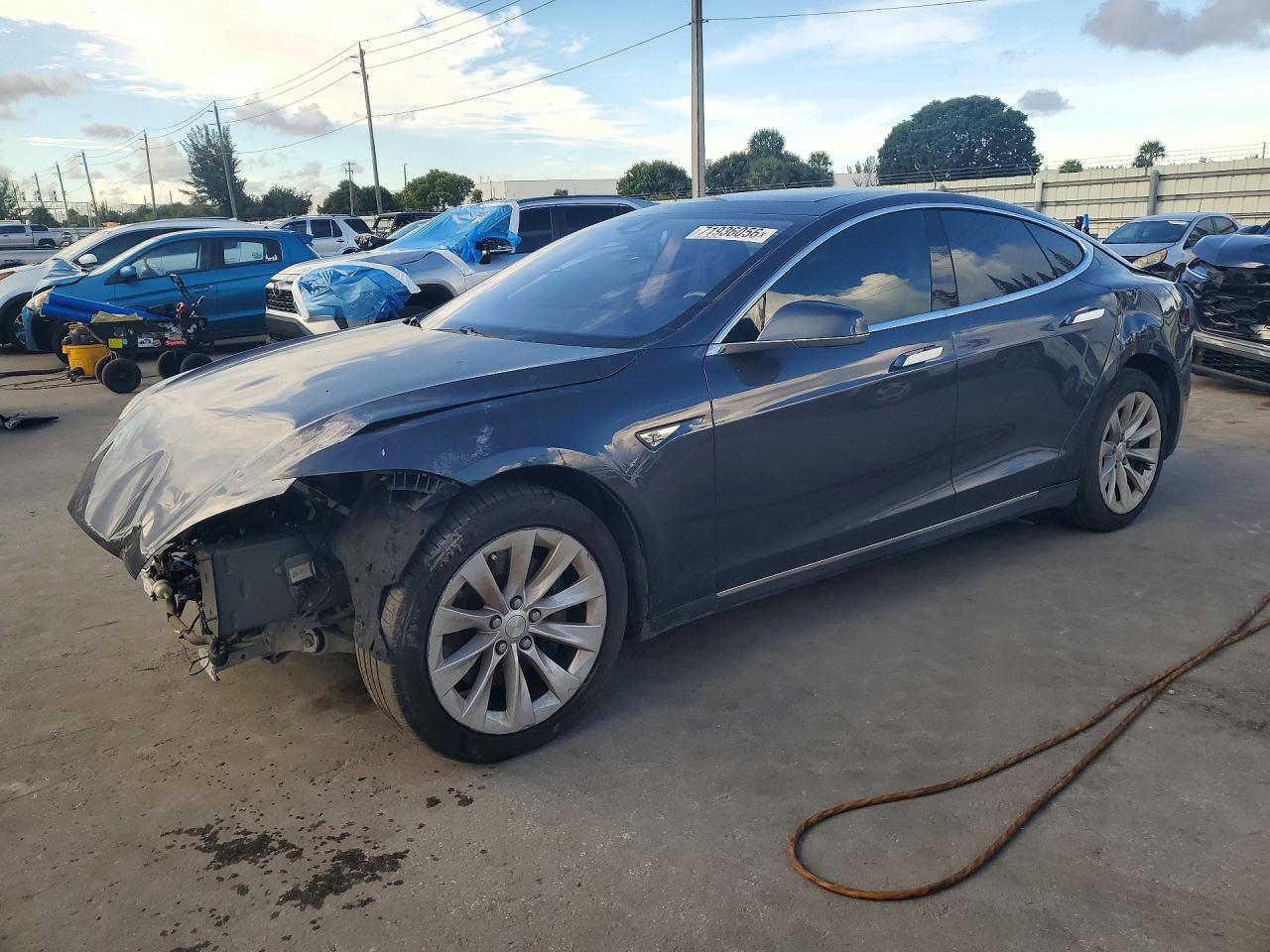 2016 TESLA MODEL S | 5YJSA1E28GF133820 | UPCARS
