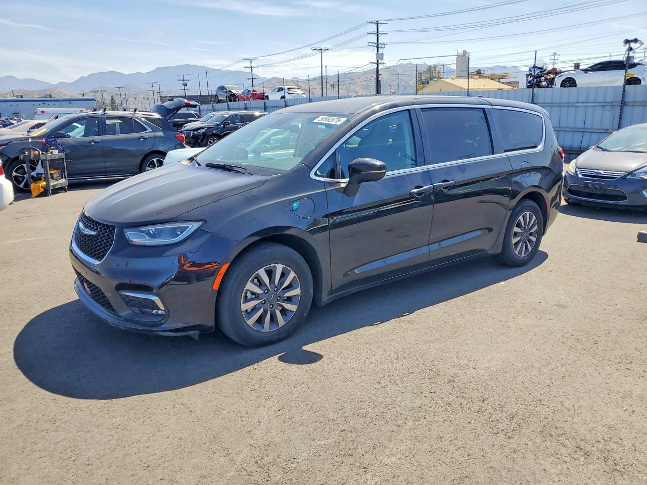 2023 CHRYSLER PACIFICA HYBRID TOURING L | 2C4RC1L72PR612049 | UPCARS