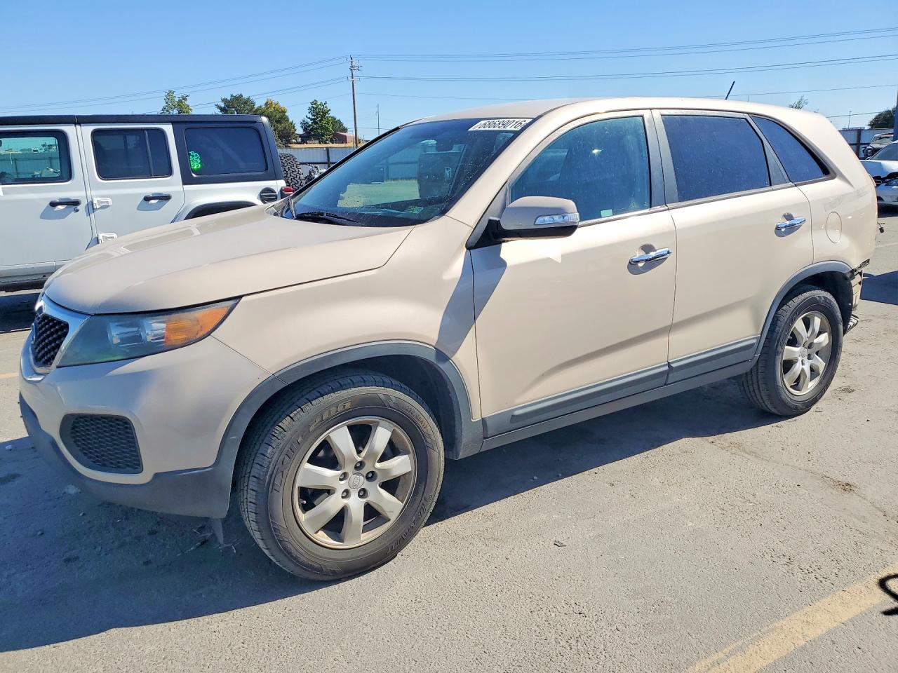 2011 KIA SORENTO LX | 5XYKT3A19BG082672 | UPCARS