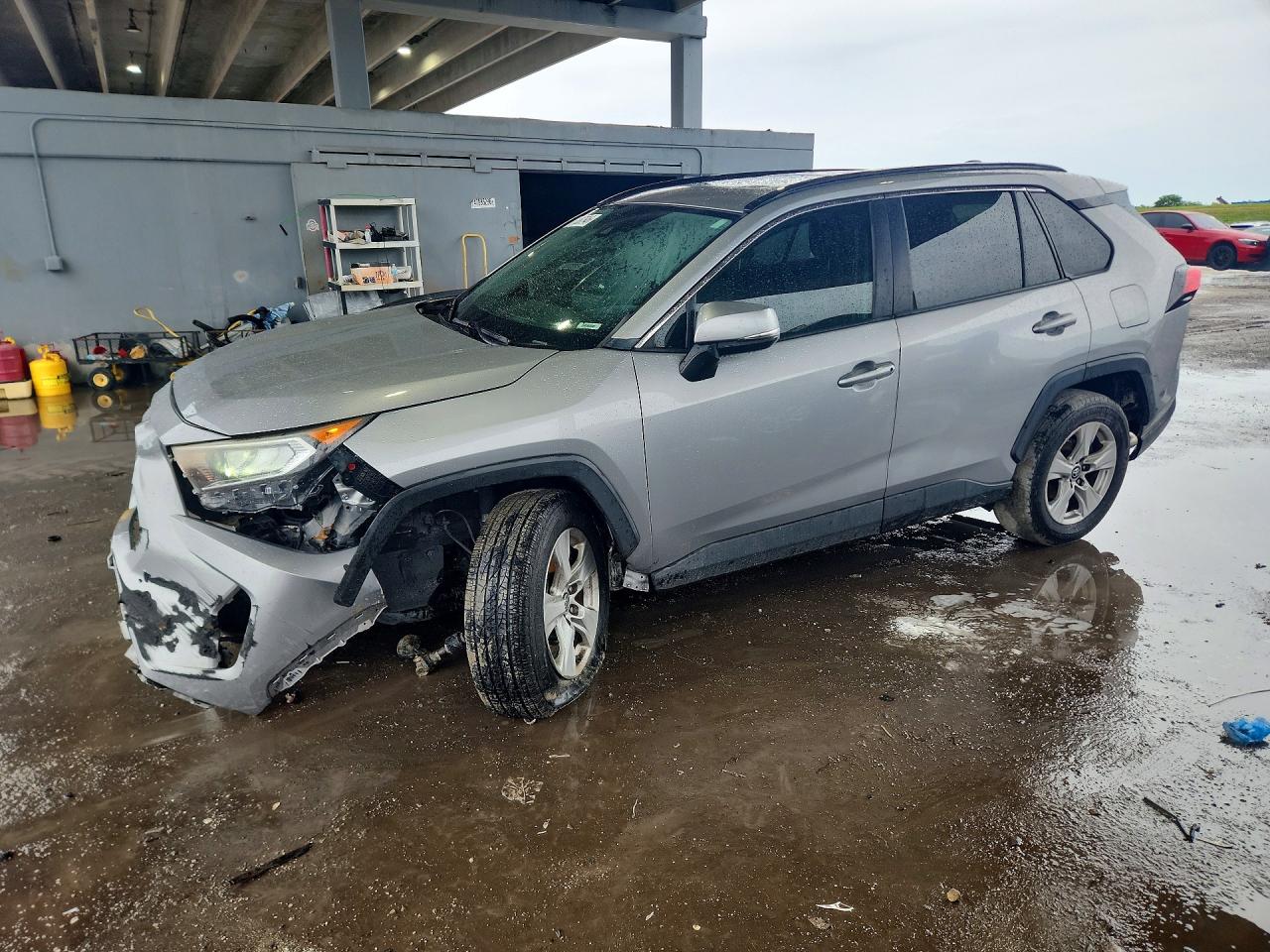 2019 TOYOTA RAV4 XLE | 2T3W1RFV8KW013947 | UPCARS