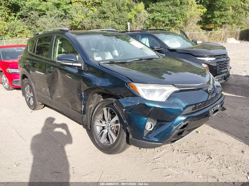 2018 TOYOTA RAV4 XLE | JTMRFREV8JJ252105 | UPCARS