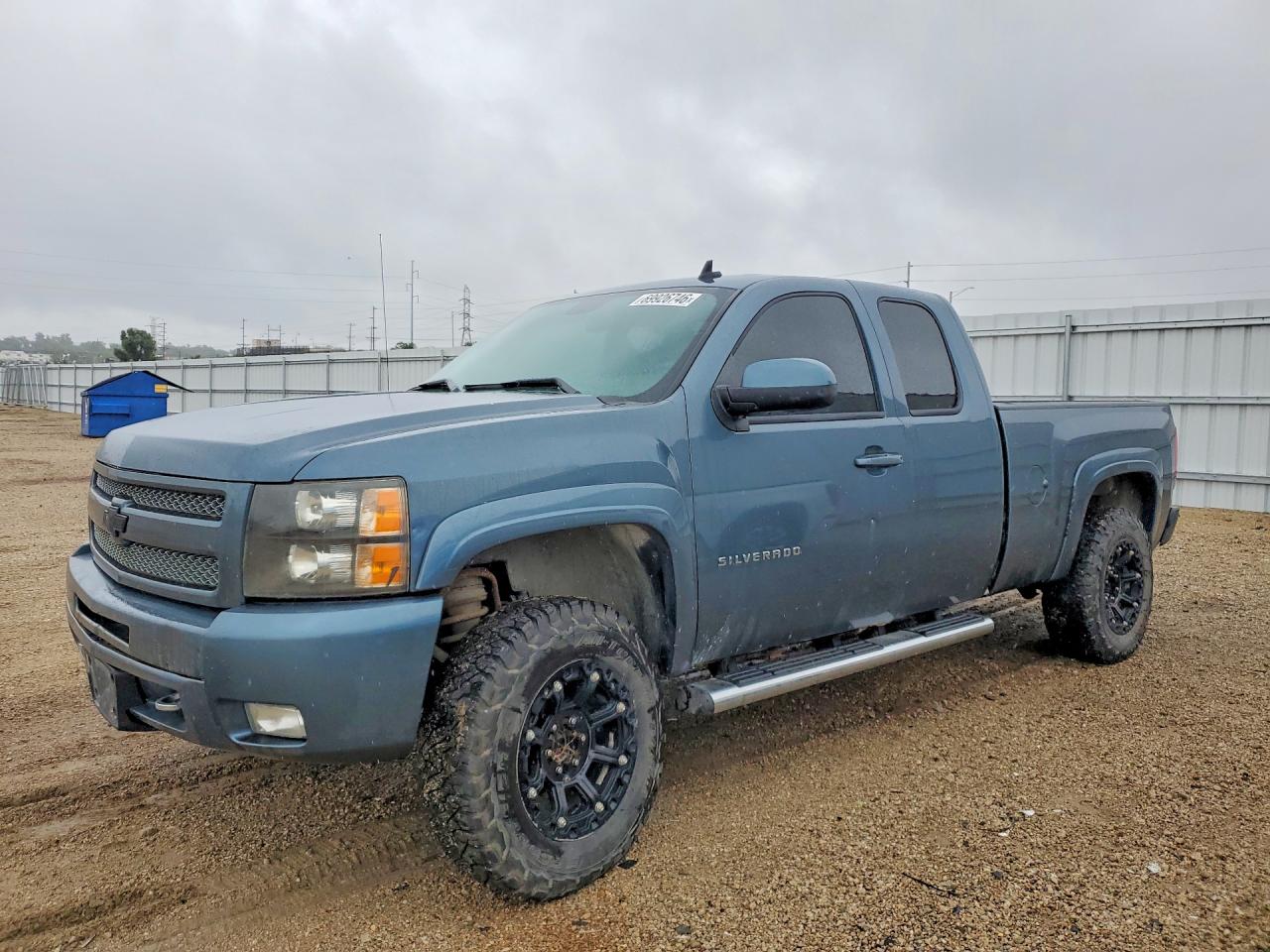 2011 CHEVROLET SILVERADO K1500 LT | 1GCRKSE34BZ136324 | UPCARS