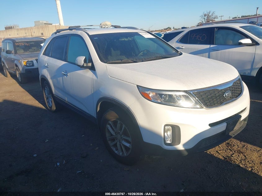 2014 KIA SORENTO LX | 5XYKTCA67EG505717 | UPCARS
