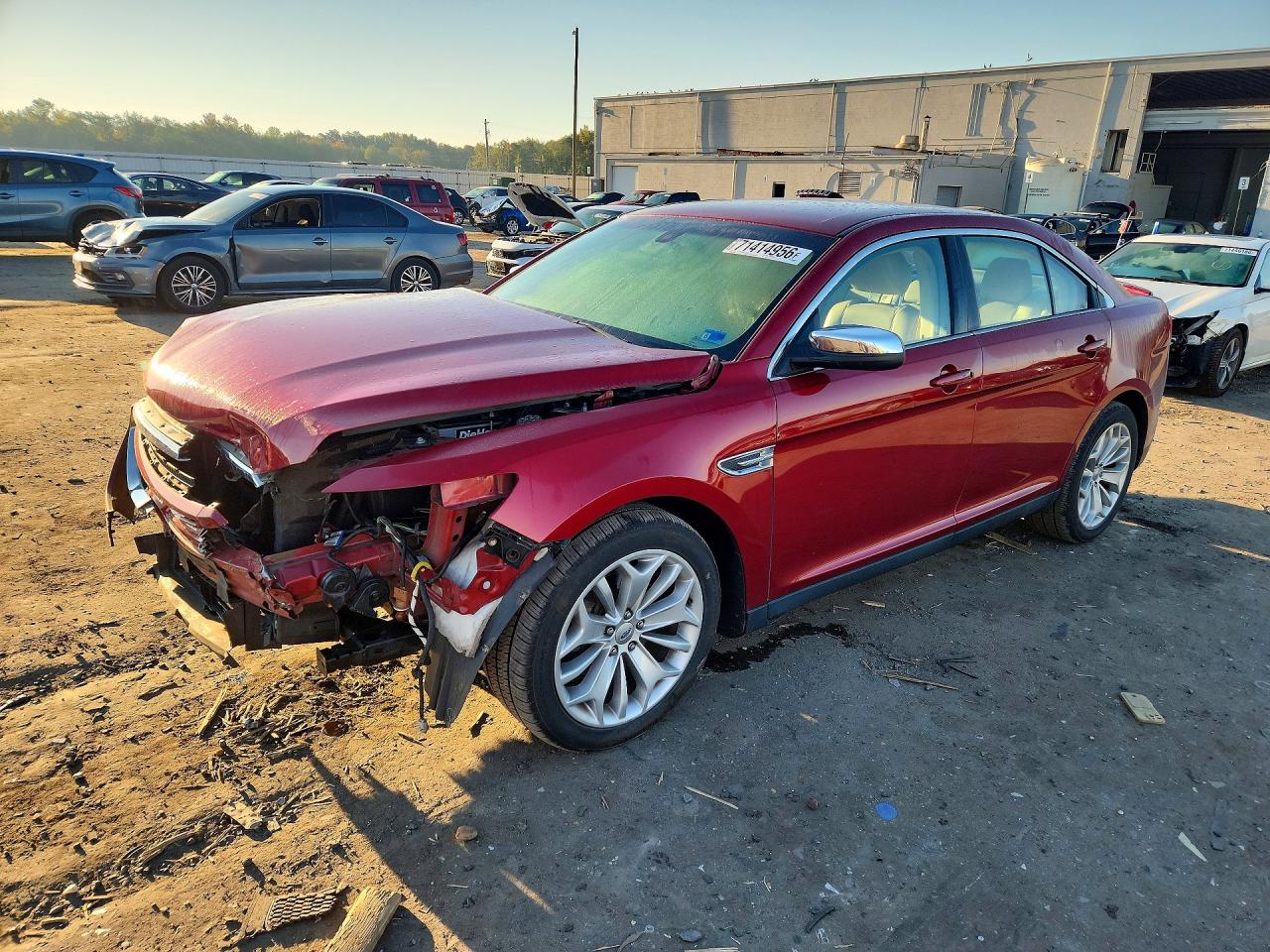 2014 FORD TAURUS LIMITED | 1FAHP2F81EG127092 | UPCARS