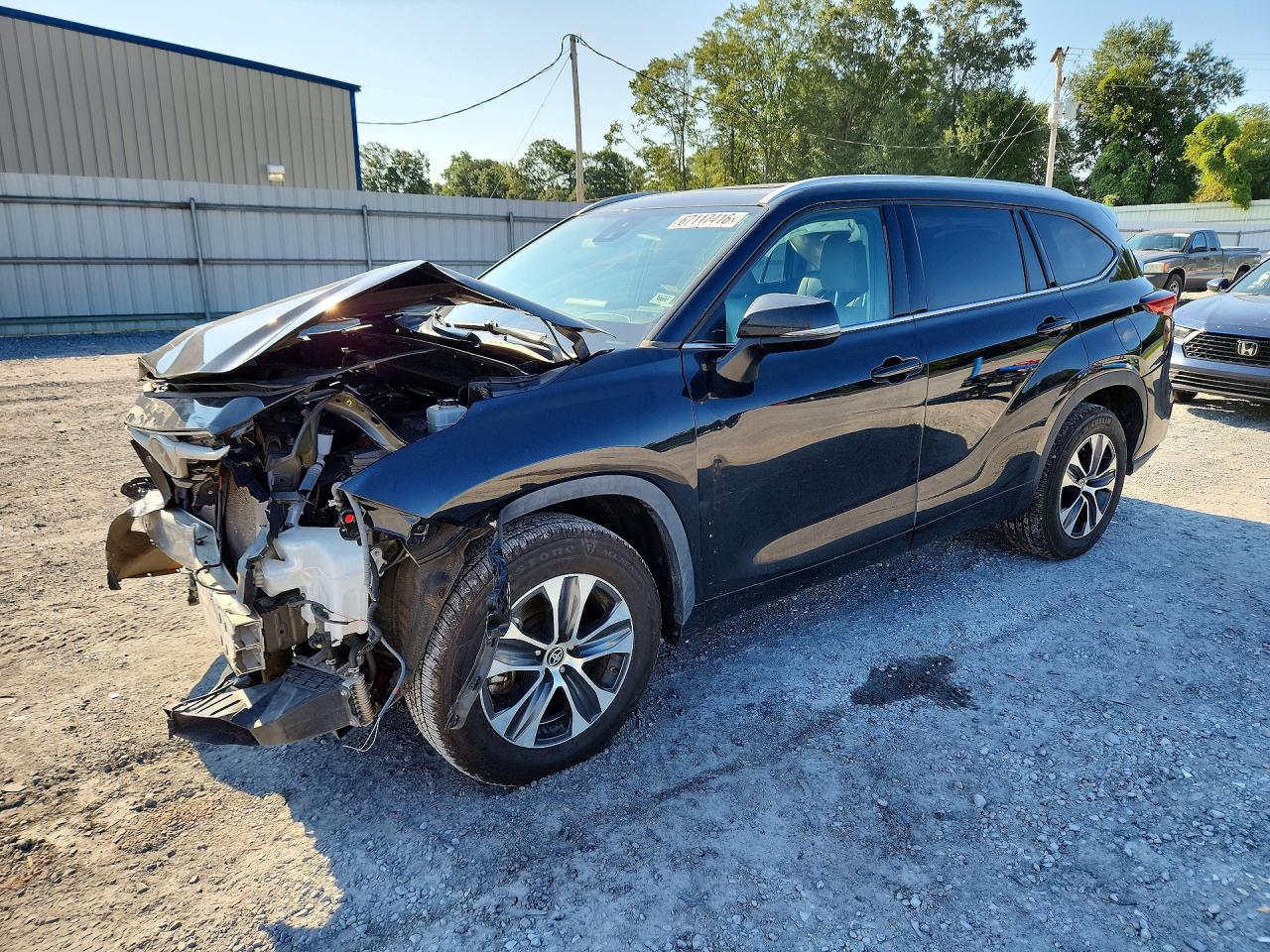 2022 TOYOTA HIGHLANDER XLE | 5TDGZRAH8NS121635 | UPCARS