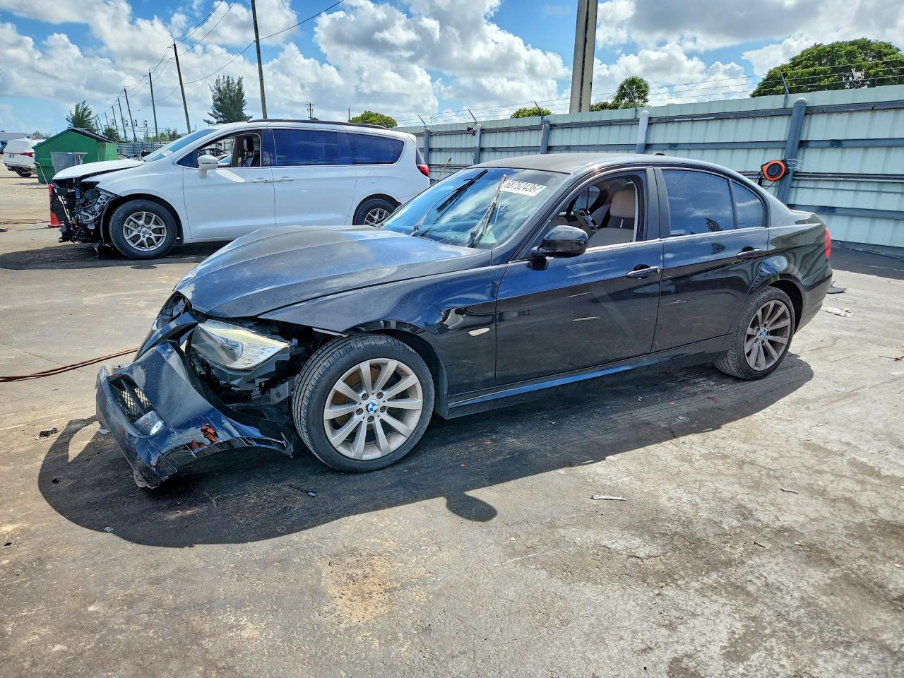 2011 BMW 3 SERIES I | WBAPH7C5XBE851037 | UPCARS
